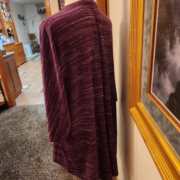 LuLaRoe Shirley - Picture 2 of 5